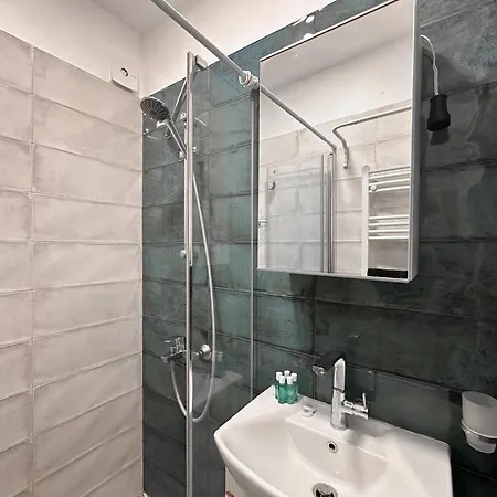 公寓 Stylish 2bd With Balcony & Desk Near Vitosha Blvd *