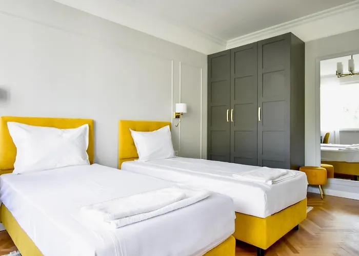 Stylish 2bd With Balcony & Desk Near Vitosha Blvd By Flat Mаnager Апартамент *