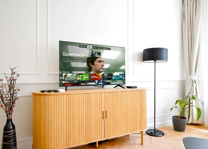 Stylish 2bd With Balcony & Desk Near Vitosha Blvd By Flat Mаnager