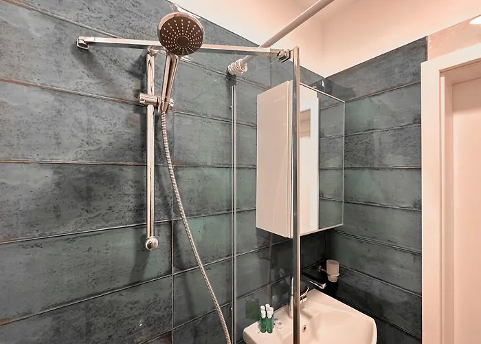 Stylish 2bd With Balcony & Desk Near Vitosha Blvd By Flat Mаnager Апартамент *