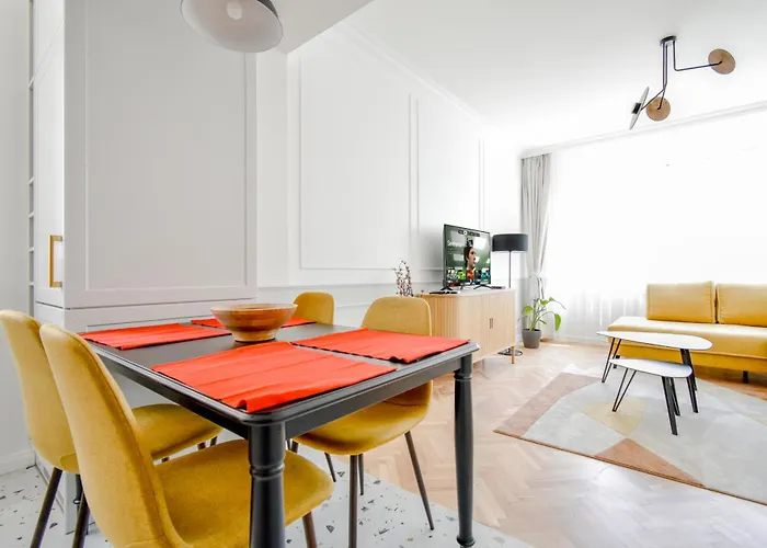 Stylish 2bd With Balcony & Desk Near Vitosha Blvd By Flat Mаnager アパート *